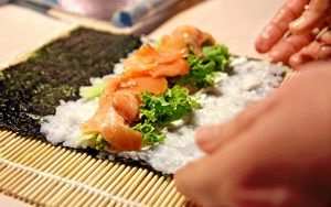 maki sushi yapımı