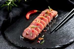 yağlı ve baharatlı tuna balığı