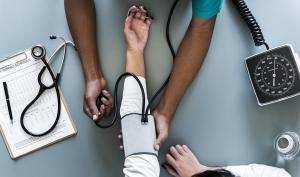 endişe doktor hasta