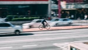 bisikletli cadde trafik
