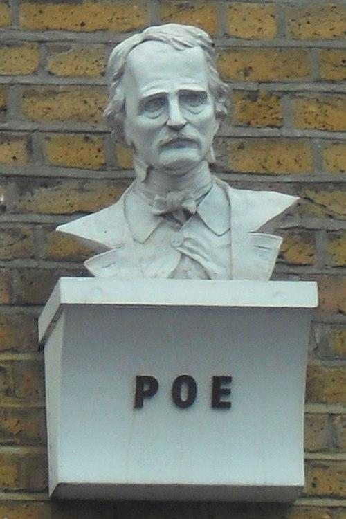 Edgar Allan Poe Büstü, London