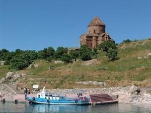 Akdamar Adası