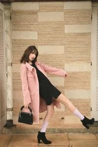 parisian parizyen woman in pink coat