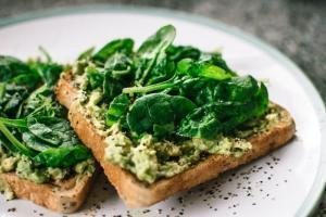 avokado ıspanak atıştırma