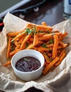 barbekü sos patates kızartması