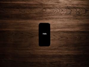 sesli asistan akıllı telefon