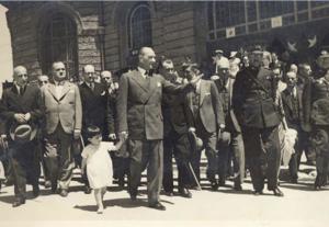 Atatürk ve çocuklar
