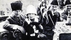 Atatürk ve çocuklar