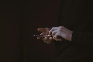 sosyal medya bağımlılığı telefon